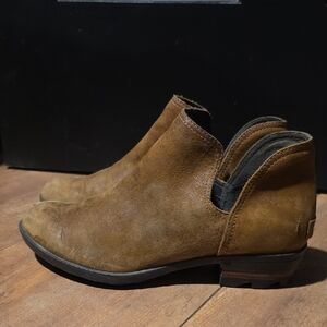 Sorel Tan Ankle Boots